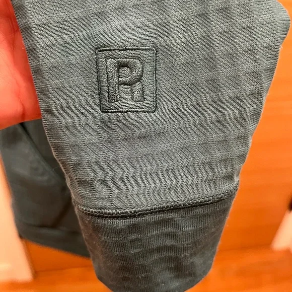 Patagonia® Worn Wear | Womens R1® | Full-Zip Hoody | Medium - Picture 4 of 11